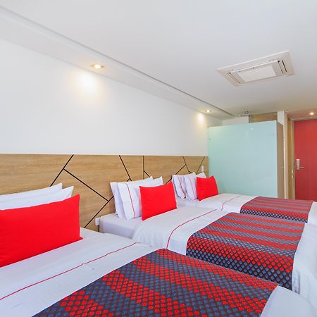 Obo Hotel Меделин Екстериор снимка