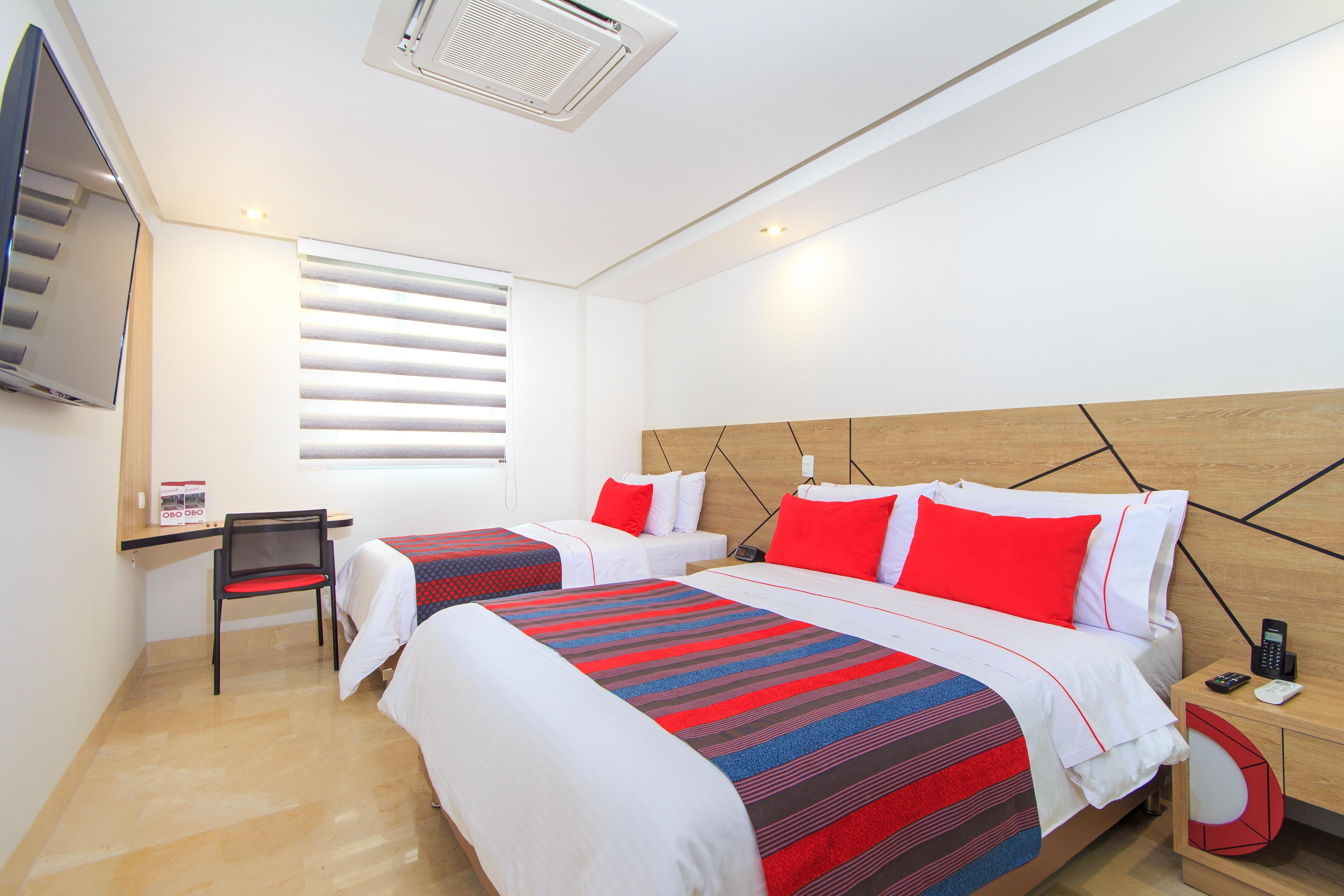 Obo Hotel Меделин Екстериор снимка