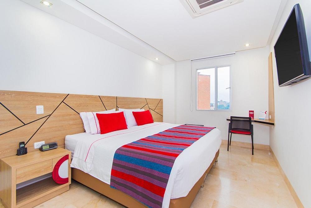 Obo Hotel Меделин Екстериор снимка