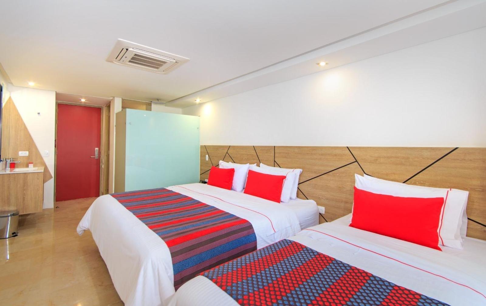 Obo Hotel Меделин Екстериор снимка