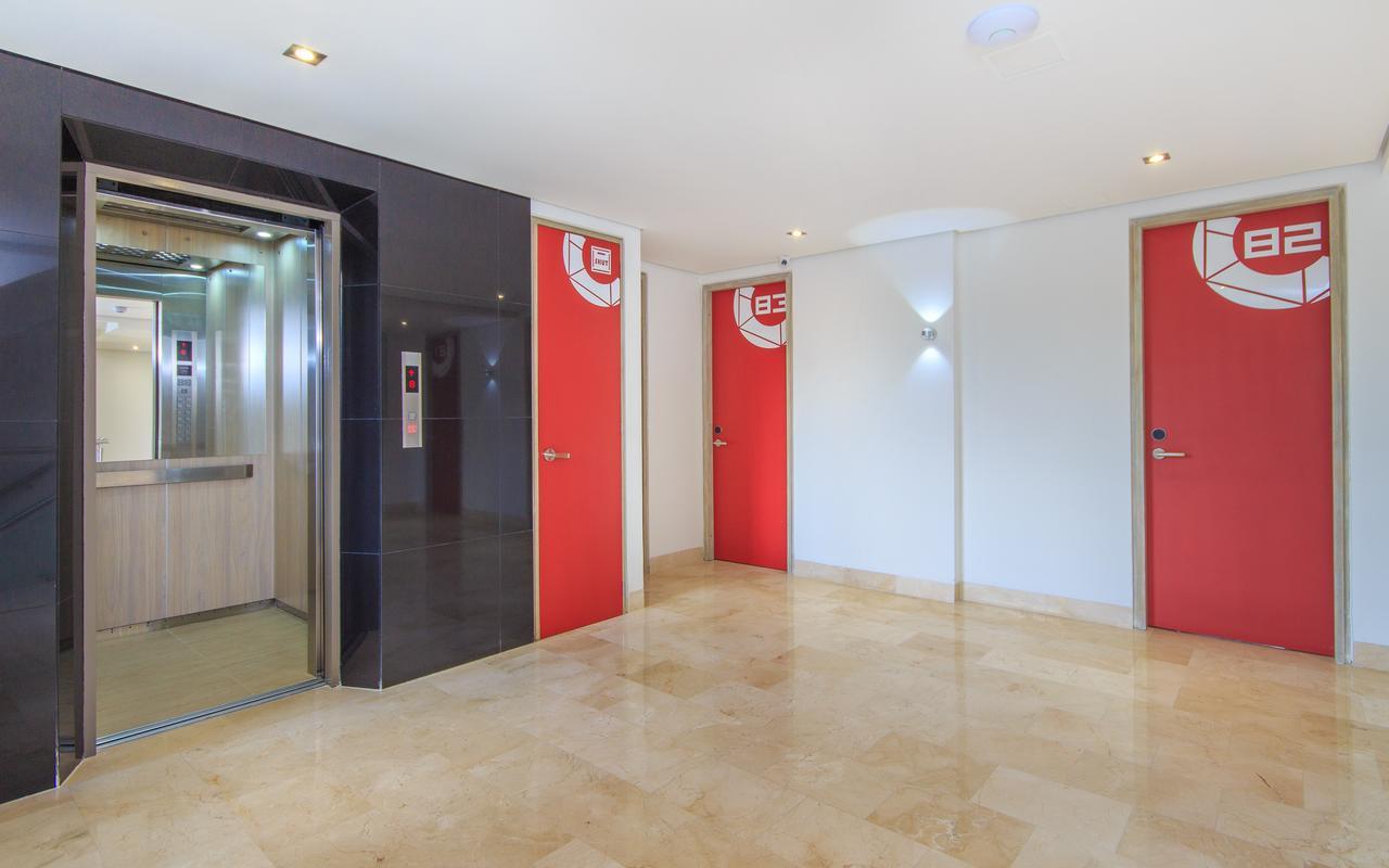 Obo Hotel Меделин Екстериор снимка